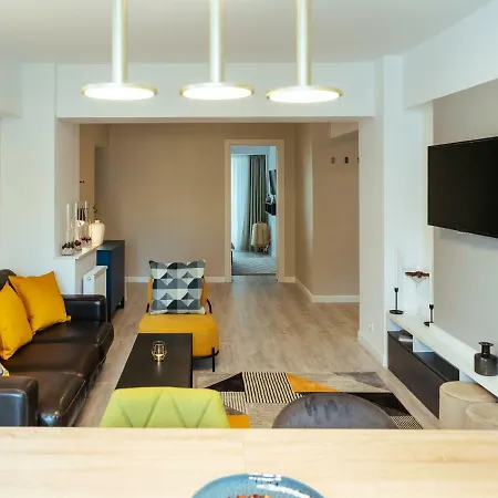 Parliament Pearl - Amazing View - Old Town Apartment *