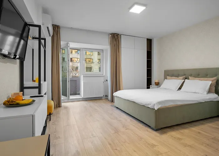 Parliament Pearl - Amazing View - Old Town Бухарест